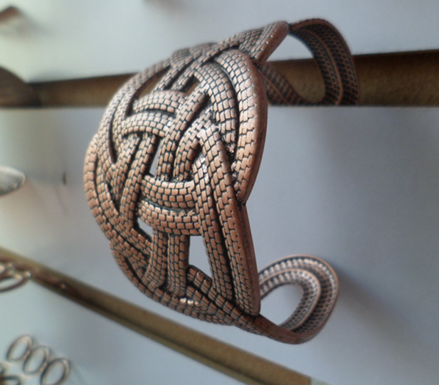 Fashion bracelet